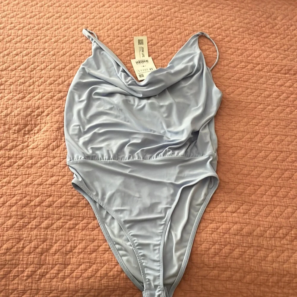New - Picture 1 of 9